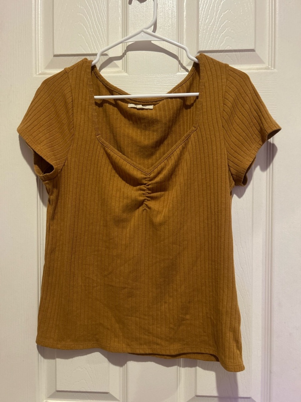 Madewell Ribbed V-Neck Short Sleeve Top in Mustard